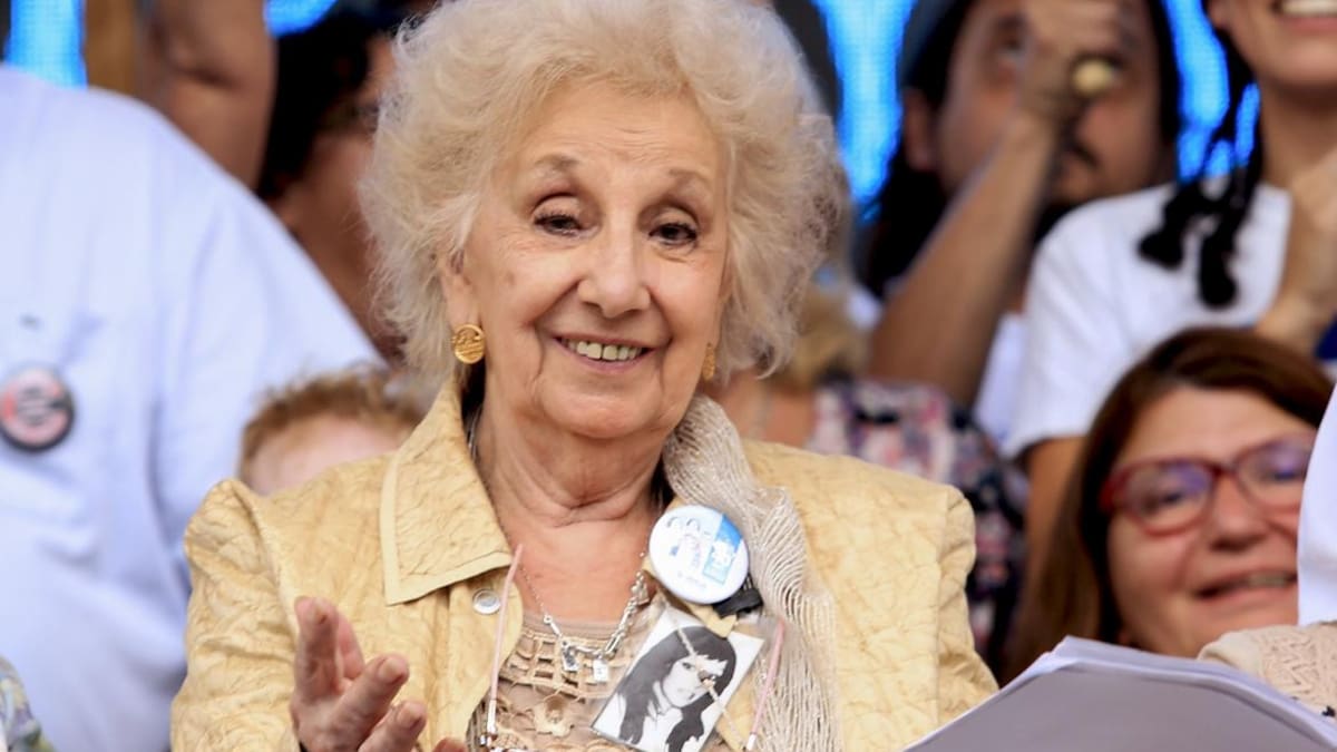Estela de Carlotto llamó a Alberto Fernández para que hable con Cristina Kirchner