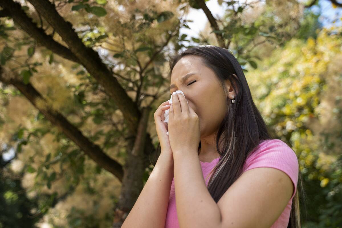 Estornudo, gripe, resfriado. Foto Freepik
