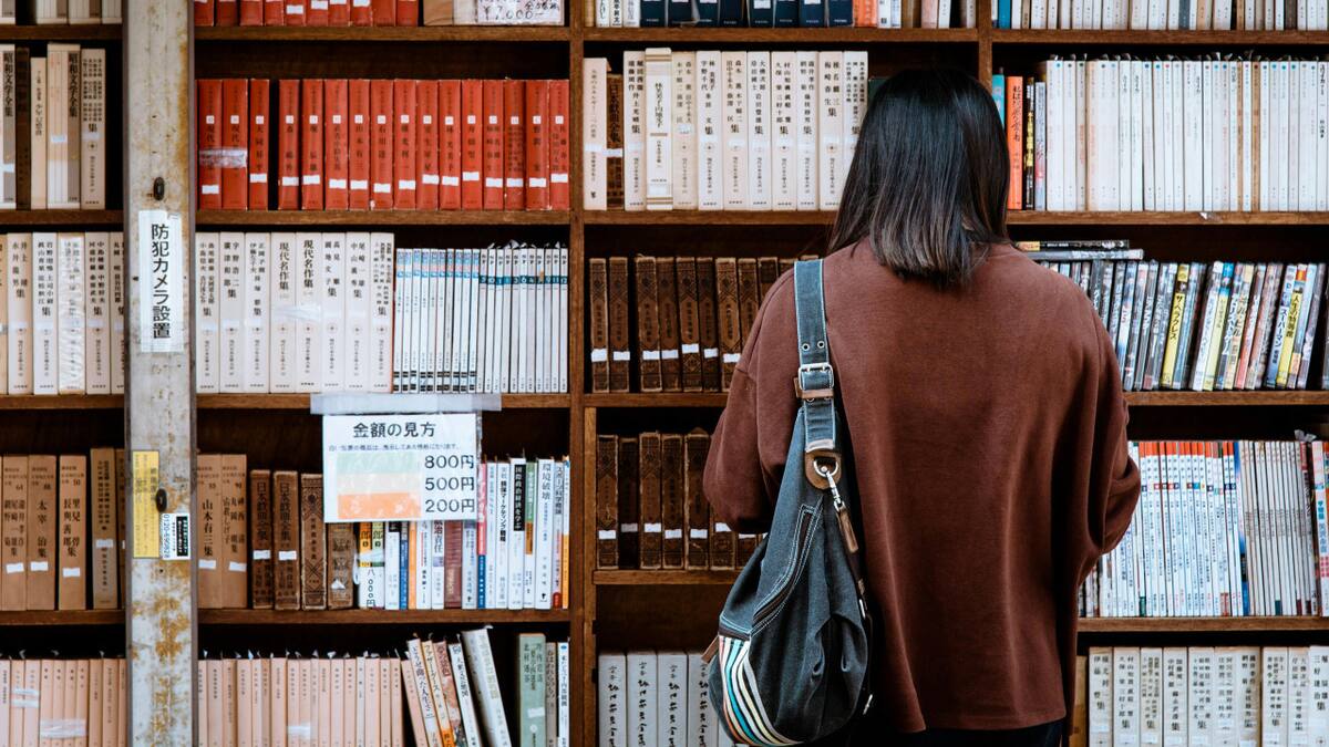 Estudiantes, becas, escuela, universidad. Foto: Pexels.