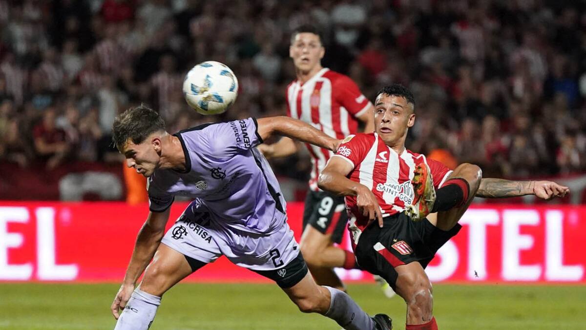 Estudiantes vs Barracas Central, Copa de la Liga. Foto: NA