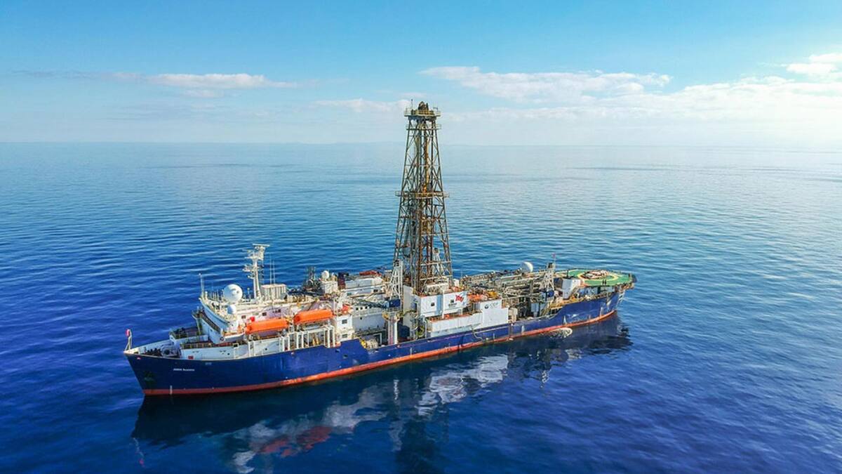 Expedición 399 que recuperó 1.268 metros de roca del manto terrestre