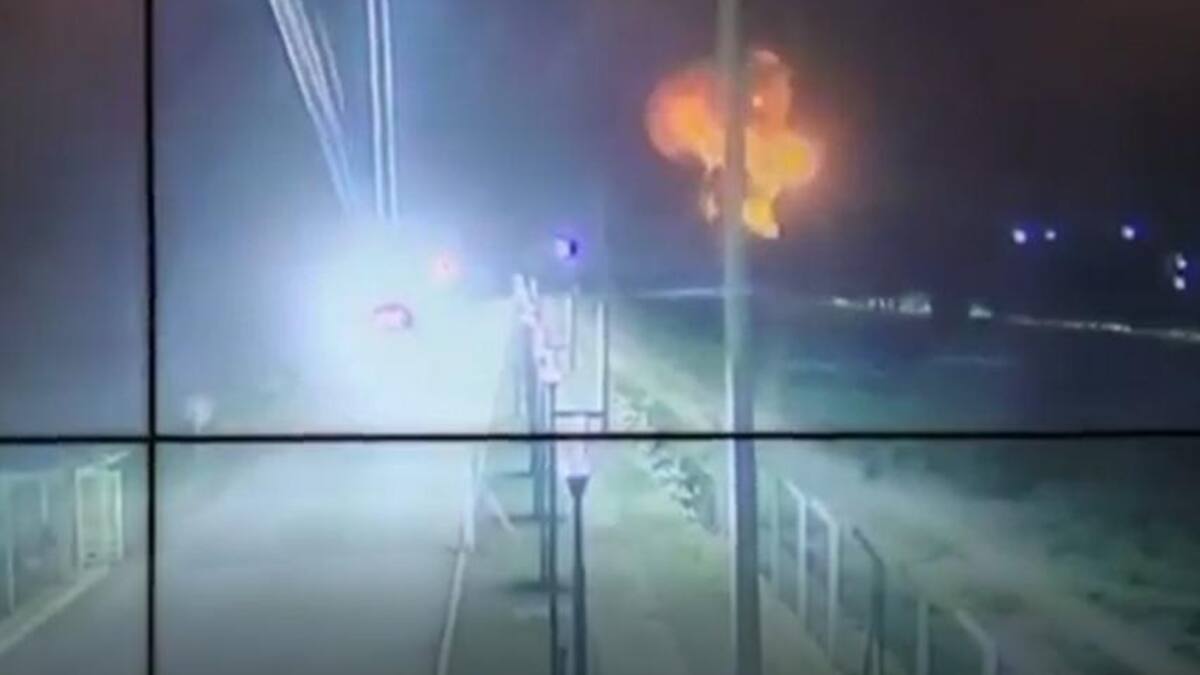 Explosión de refiniería. Foto: captura de pantalla