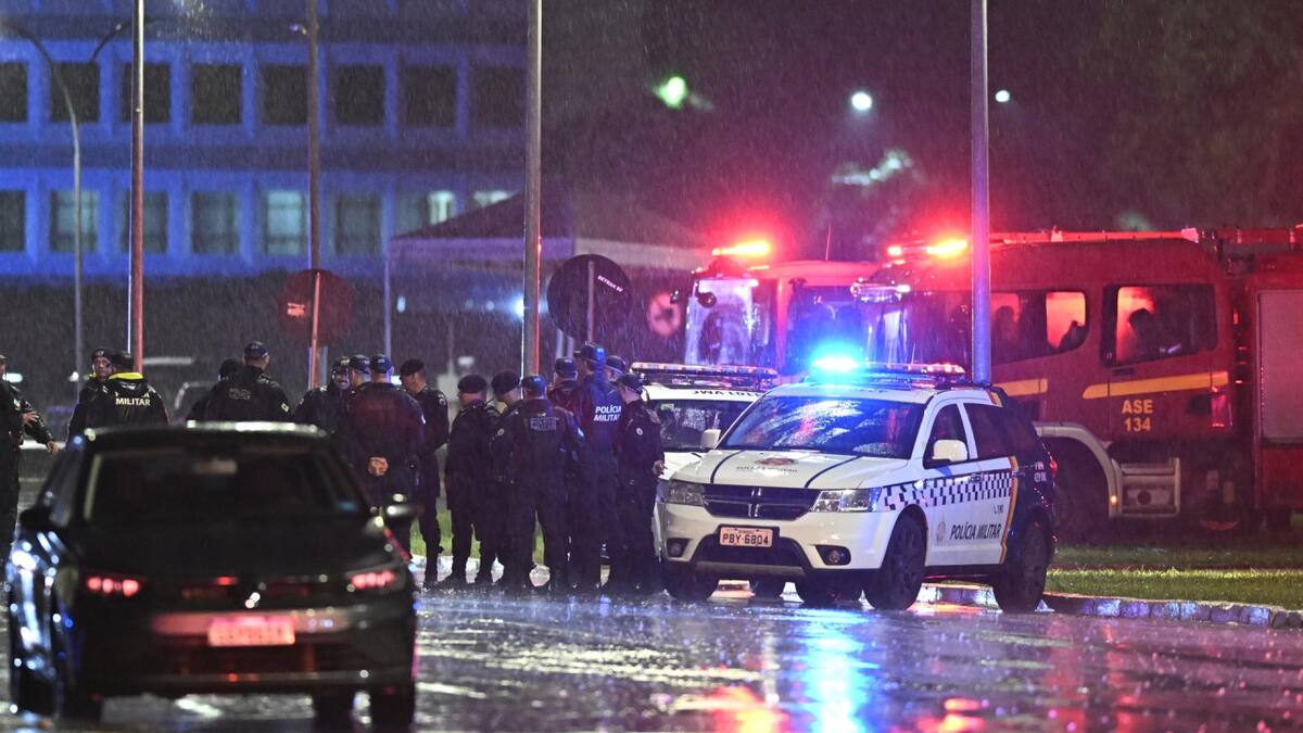 Explosión en los alrededores de la Corte Suprema de Brasil. Foto: EFE