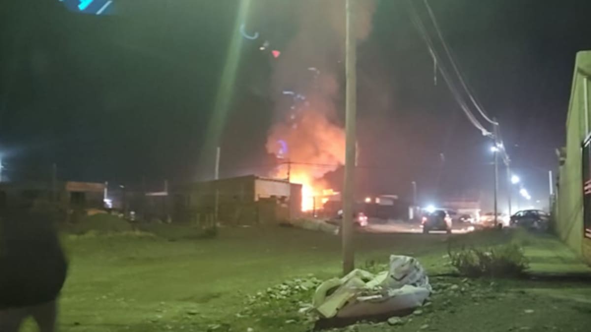 Feroz incendio y explosión en Santa Cruz: murieron un bebé y dos adultos mayores