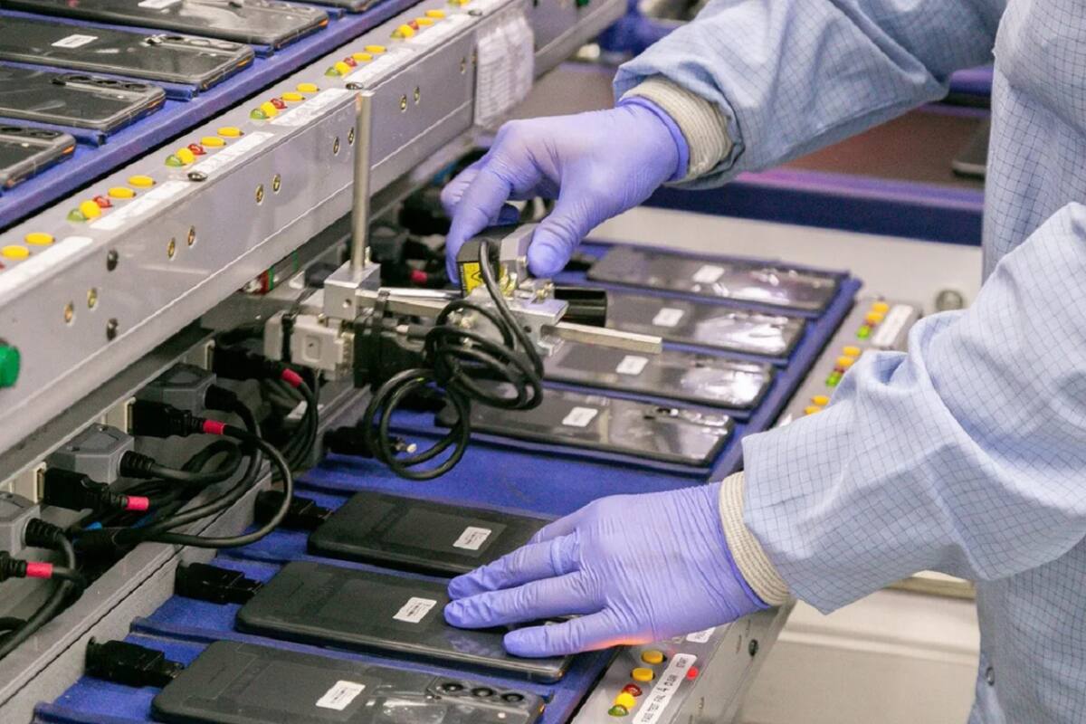 Fabricación de celulares en Tierra del Fuego. Foto: NA