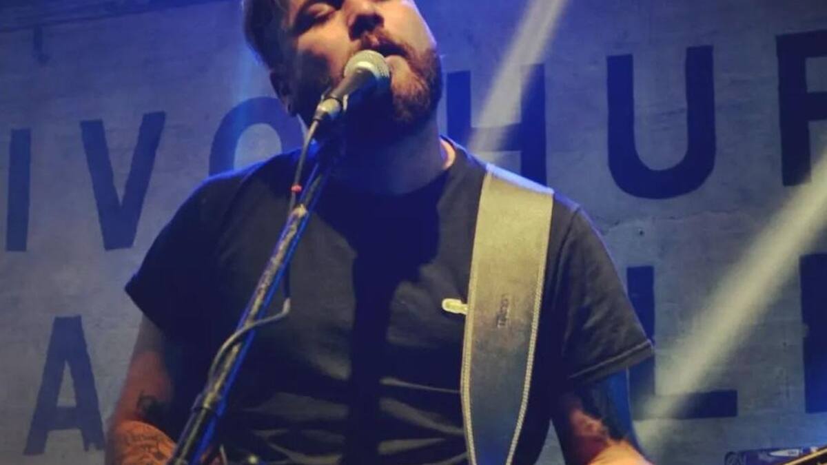 Facundo Federico Pietropaolo, el músico fallecido en Villa Tesei. Foto: Instagram @fafakrudo.