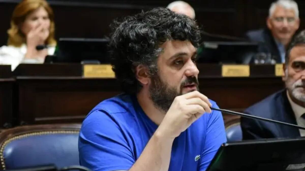 Facundo Tignanelli, Pte Bloque de Diputados Provinciales de UP.