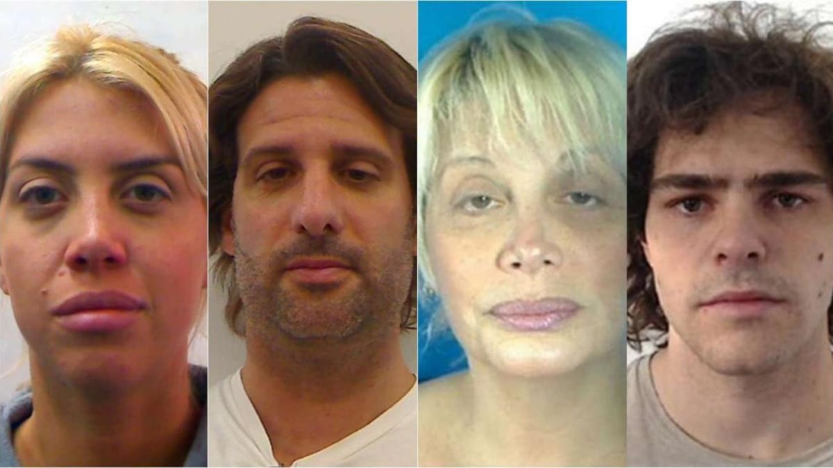Famosos en la foto del DNI