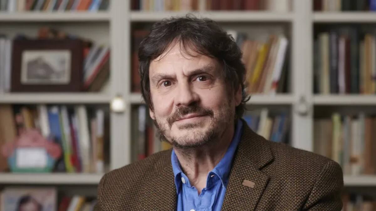 Felipe Pigna, historiador argentino: “No hay un negacionismo de la dictadura, sino una reivindicación”