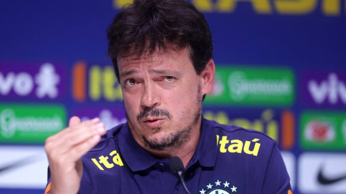 Fernando Diniz, entrenador de Brasil. Foto: Reuters.