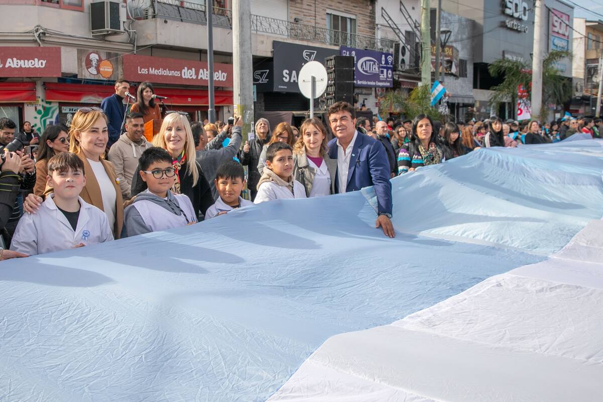 Fernando Espinoza en el acto por el Día de la Independencia