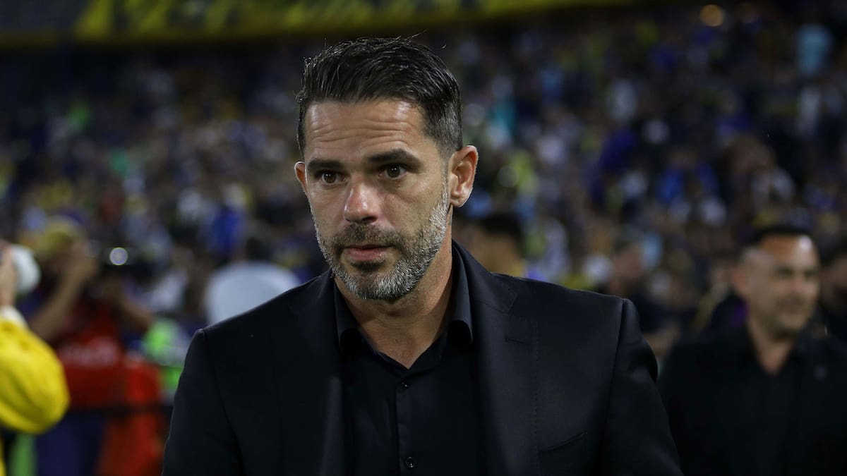 Operaron de urgencia a Fernando Gago por un problema cardiovascular: qué se sabe de su salud