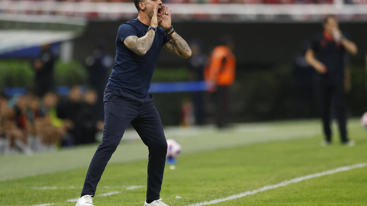 Fernando Gago, técnico de Chivas de Guadalajara. Foto: EFE.