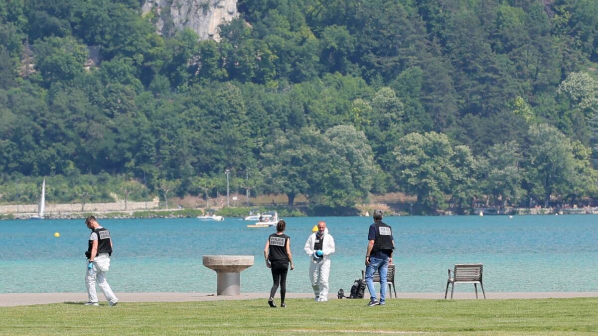 Feroz ataque en un parque de Annecy, Francia. Foto: Reuters.
