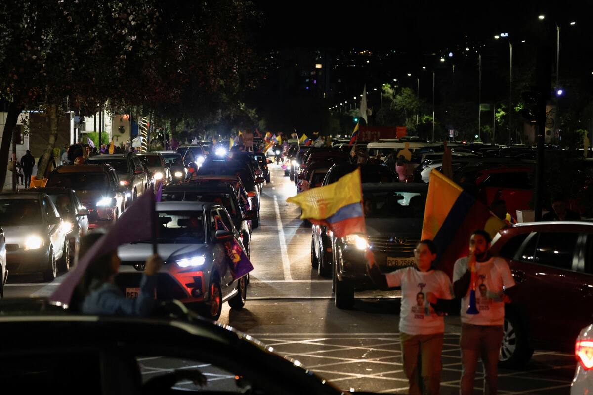 Festejos en Ecuador por la reelección de Noboa. Foto: Reuters/Daniel Becerril