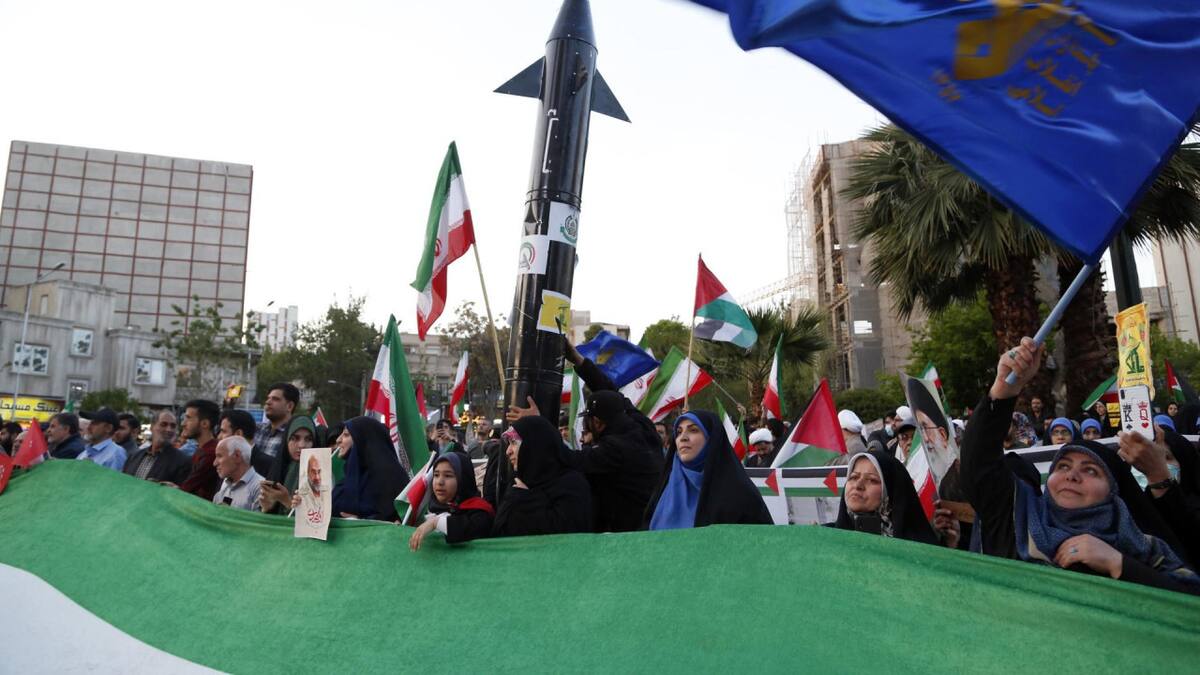 Festejos en Irán por los ataques contra Israel. Foto: EFE