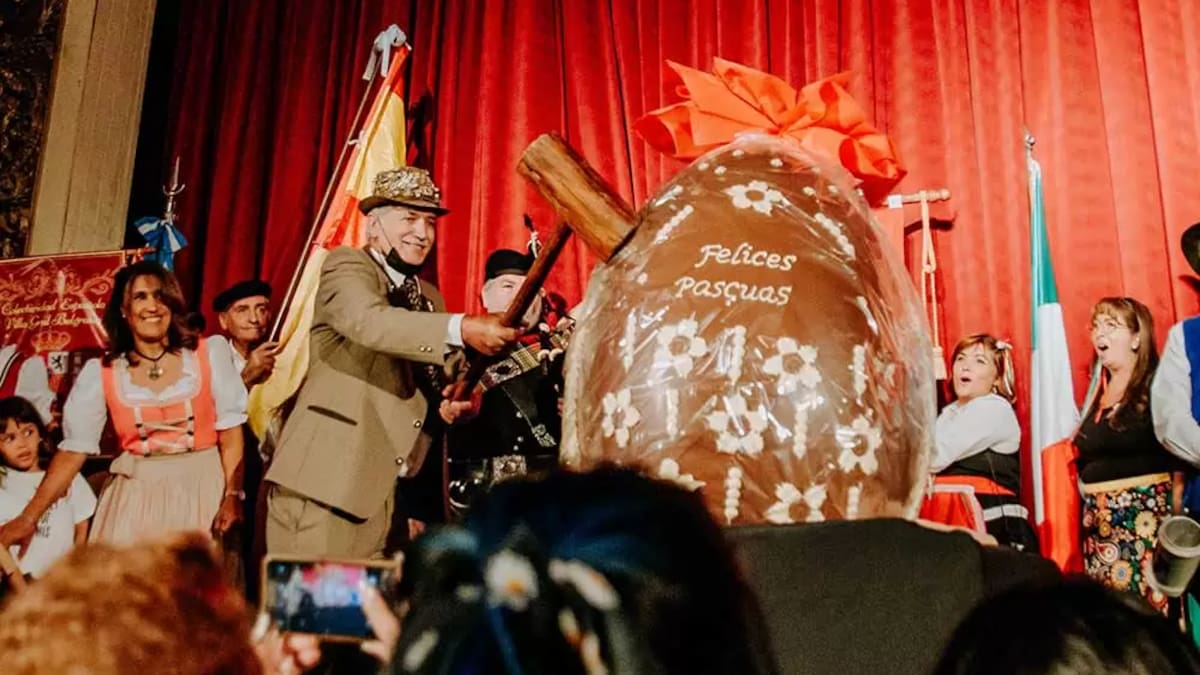 Llega la Fiesta Nacional de la Masa Vienesa con un huevo de Pascua de 70 kilos.