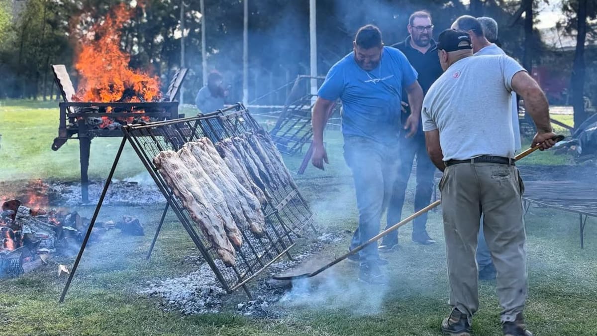 El pueblo bonaerense famoso por su Fiesta del Asado Criollo: dónde queda y cómo llegar desde CABA