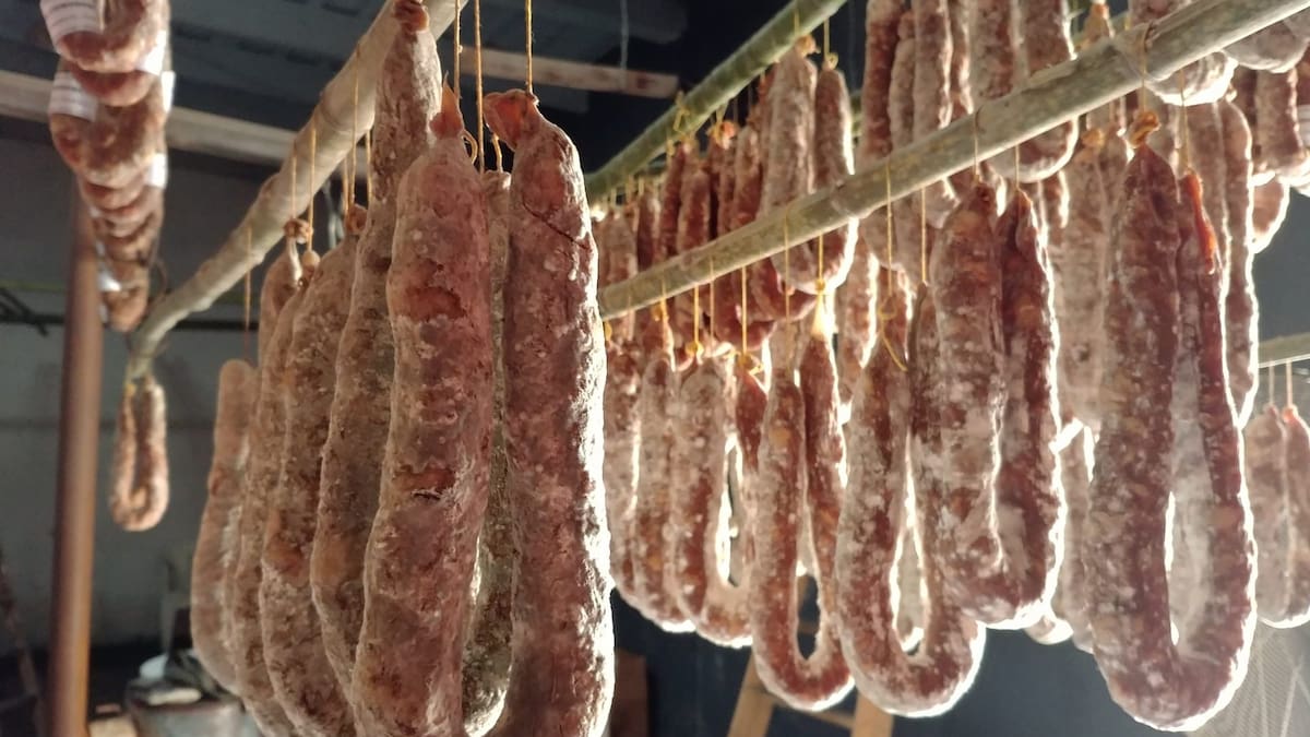 Tradición, peñas y gastronomía: cómo llegar al pueblito donde se celebra la Fiesta del Chorizo Seco