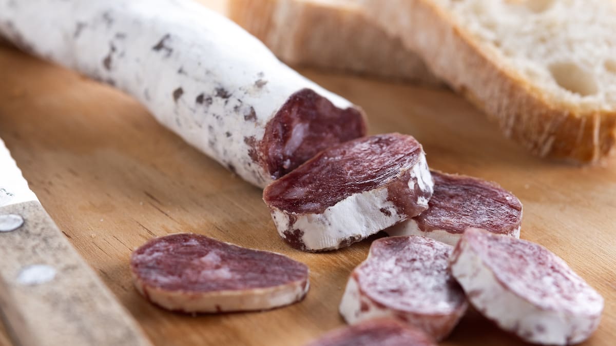 El pueblito bonaerense que celebra la Fiesta del Salame más largo del país: fecha, grilla y cómo llegar desde CABA