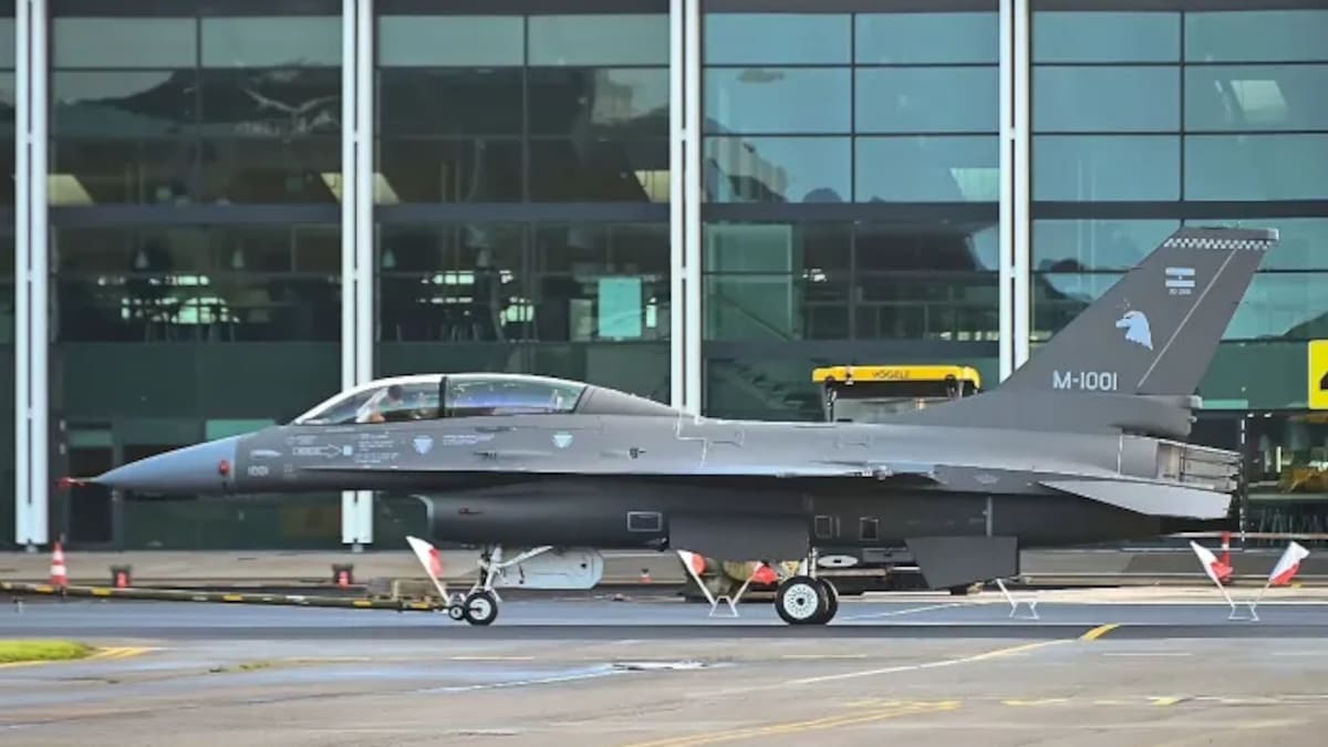 Llegan los aviones F-16 a la Fuerza Aérea Argentina.