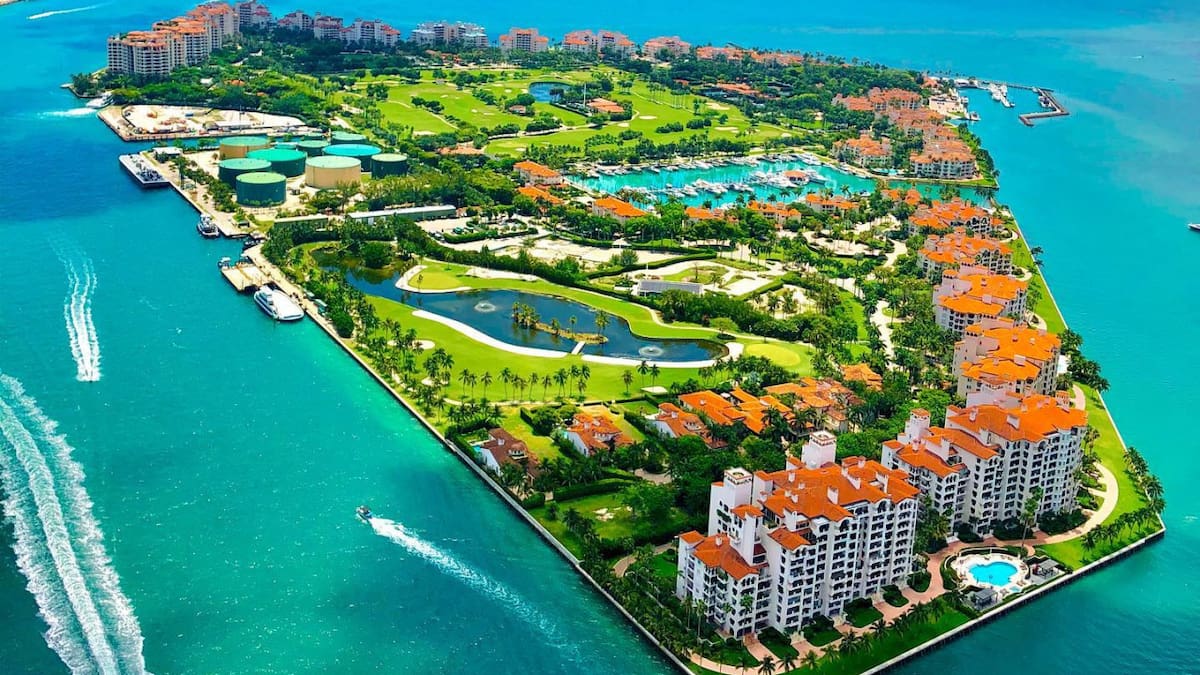 La isla más exclusiva de Estados Unidos: el refugio secreto donde se esconden las familias millonarias