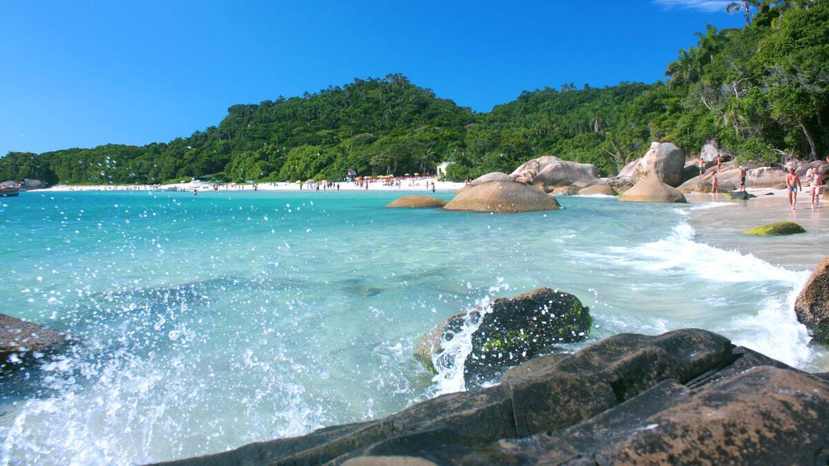 Florianópolis. Foto Twitter @flybondioficial.