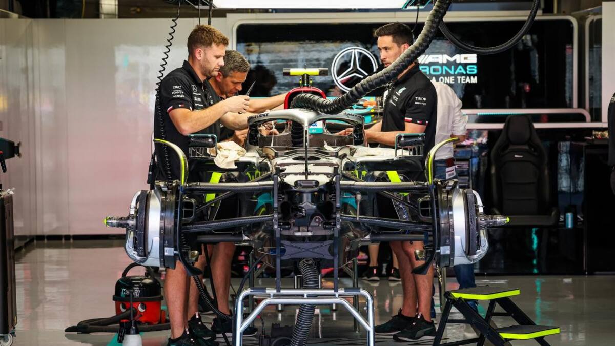 Fórmula 1, Mercedes, trabajo en boxes, Reuters