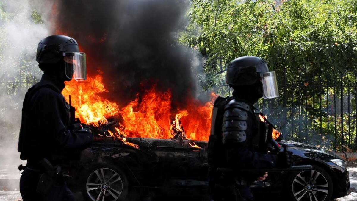 Francia, detenidos y serios incidentes en protesta de chalecos amarillos en París, REUTERS