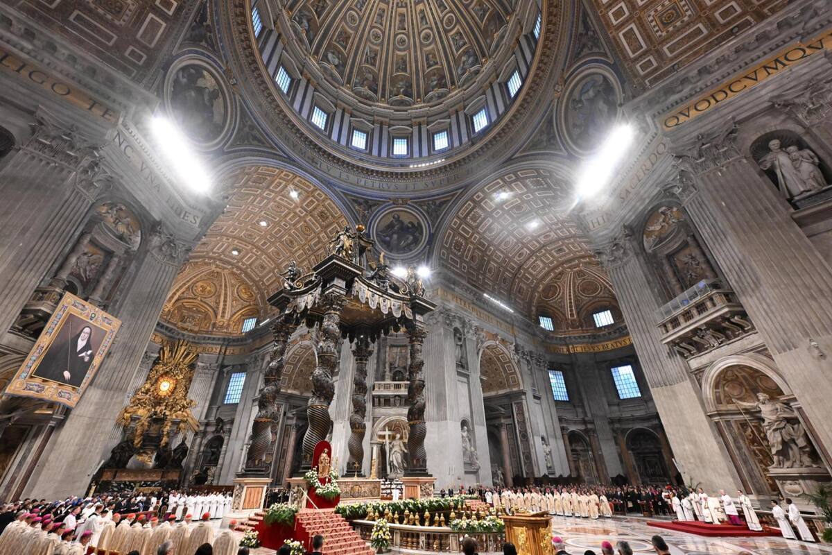 Francisco canonizó a Mama Antula en el Vaticano y la convirtió en la primera santa argentina. EFE