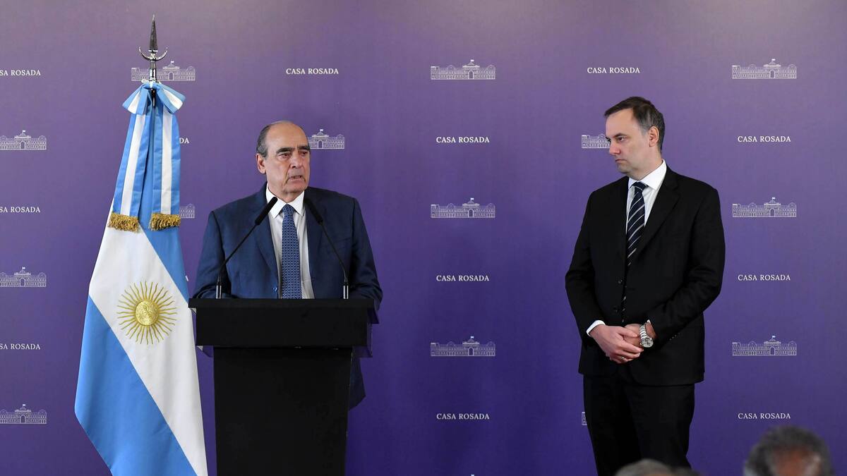 Guillermo Francos y Manuel Adorni.