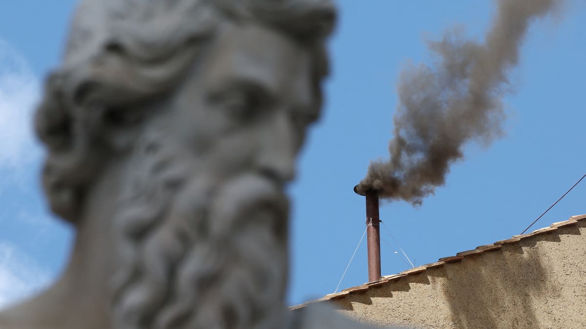 Nueva fumata negra en el Vaticano: siguen los debates y votaciones para conocer al nuevo papa