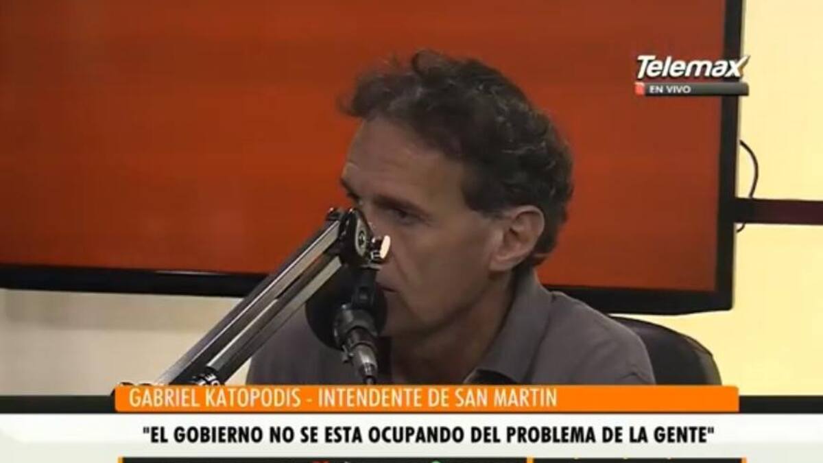 Gabriel Katopodis junto a Paulino Rodrigues en Radio Latina