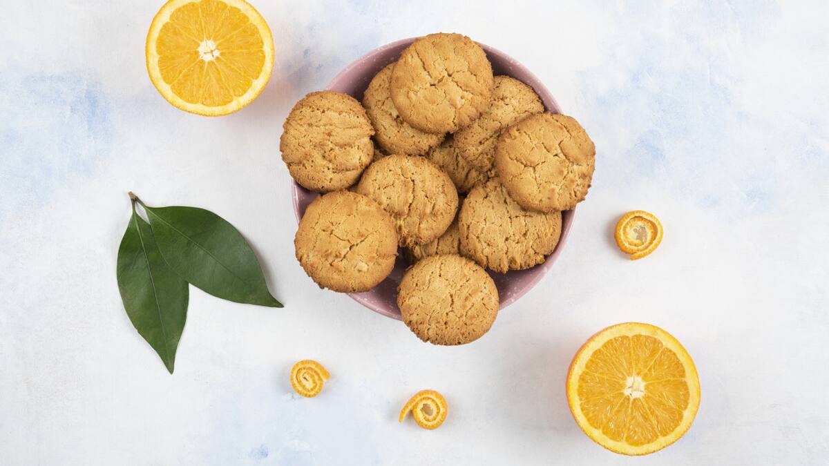 Cómo realizar galletitas caseras de zanahoria y naranja. Foto: Freepik.