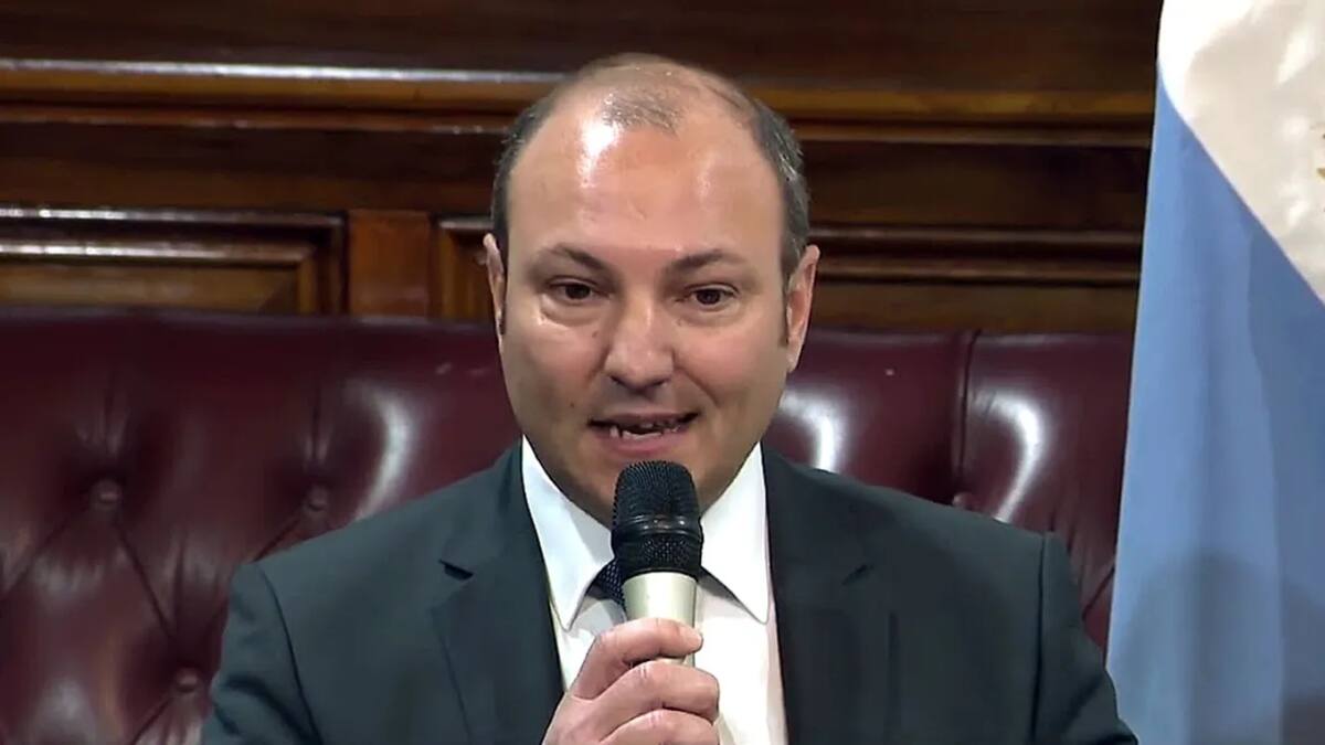 El equipo de fiscales que investiga la corrupción en los tribunales de Rosario pidió su detención y citación a indagatoria.