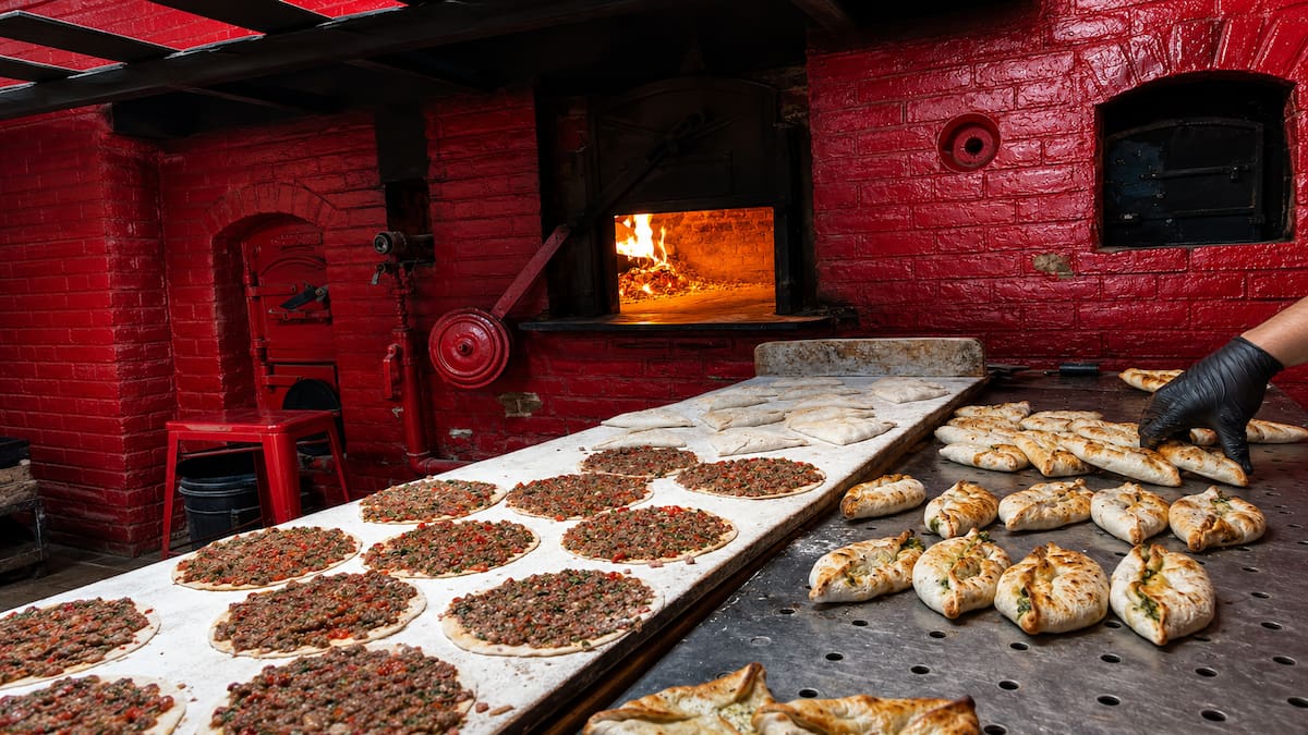 Las empanadas árabes más famosas de CABA: la historia centenaria de Panadería Árabe Fatay, el sabor de Flores y Floresta