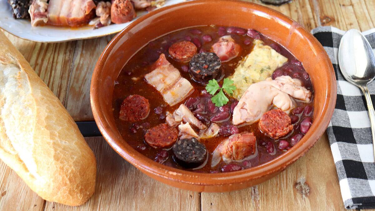 Qué se comió el 9 de julio de 1816: la olla podrida y otros platos típicos que llenaron las mesas de la independencia