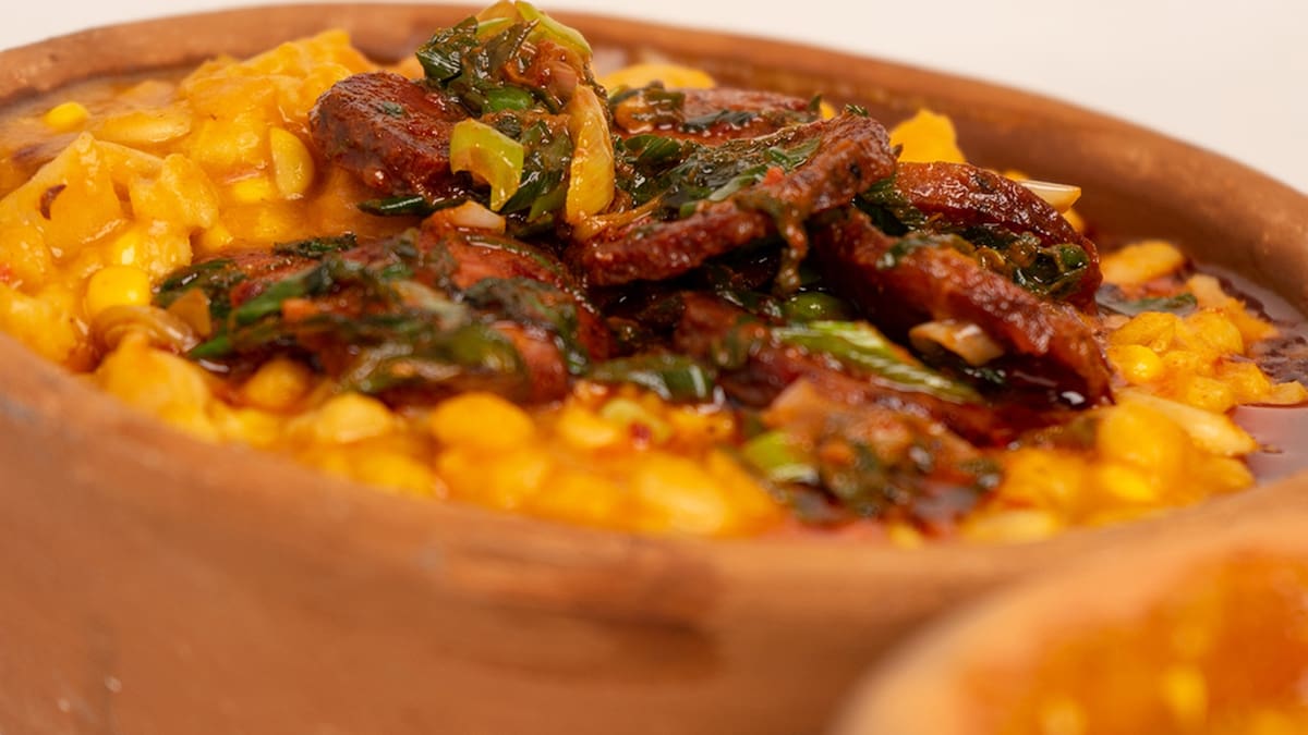 Locro argentino del 25 de mayo: cómo calcular las cantidades para cocinar en reuniones grandes sin desperdiciar comida