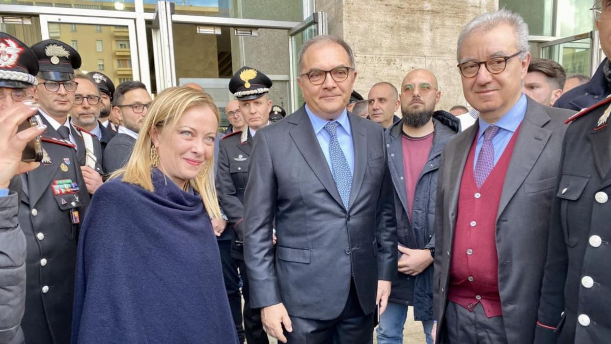 Giorgia Meloni durante una visita a la Fiscalía de Palermo, Sicilia, Italia. Foto: EFE.