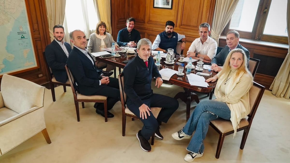El Gobierno reúne a la mesa política con el Presupuesto 2027 y discapacidad como ejes clave