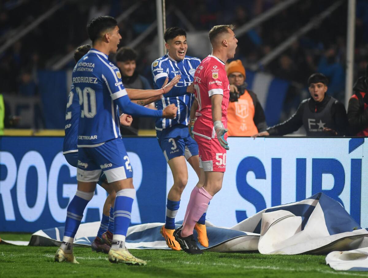 Godoy Cruz goleó a Boca Juniors en Mendoza. Foto: Télam.