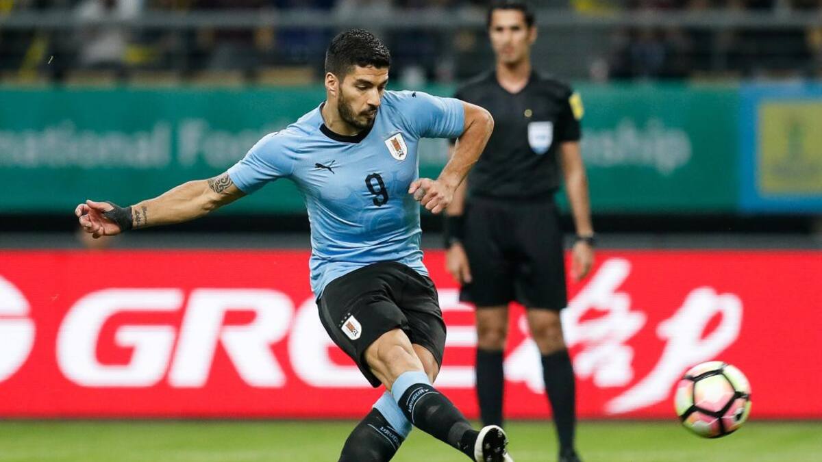 Gol de Uruguay - Luis Suárez (Reuters)