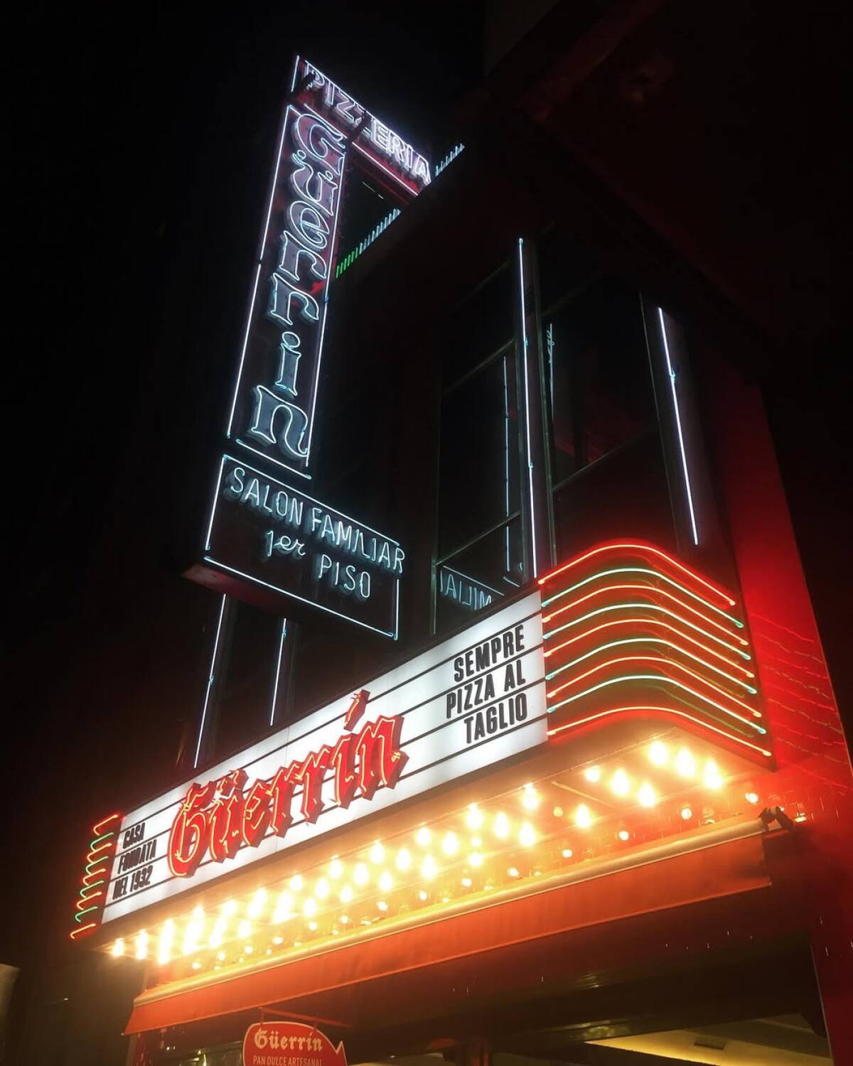 Güerrín están en Av. Corrientes 1368. Foto: Instagram @pizzeriaguerrin
