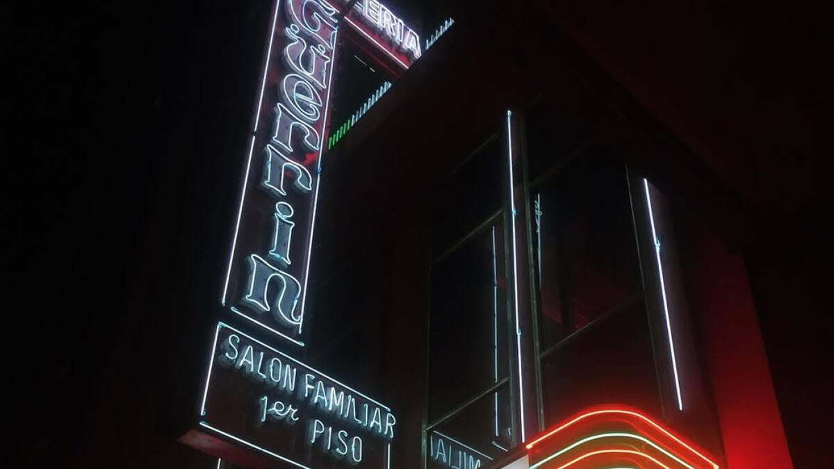 Güerrín están en Av. Corrientes 1368. Foto: Instagram @pizzeriaguerrin