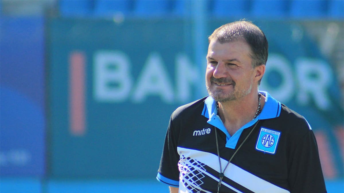 Dolor en el fútbol argentino: murió a los 52 años Gustavo Raggio, técnico de Estudiantes de Río Cuarto