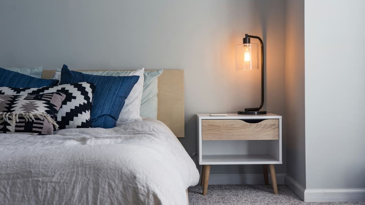 Habitación, limpieza, sabanas. Foto Unsplash.