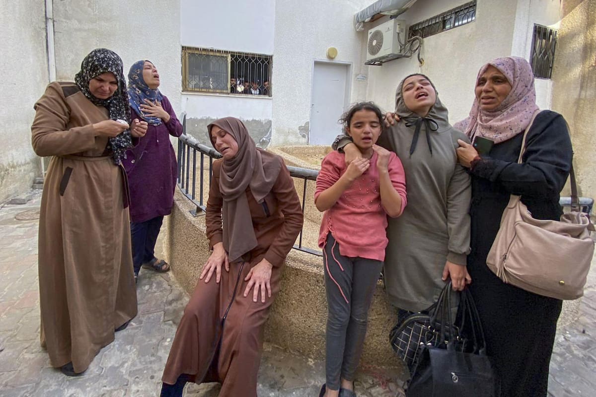 Habitantes amanecieron este viernes bajo el fuego de intensos bombardeos israelíes después de que el grupo islamista Hamás e Israel pusieran fin a su tregua. EFE