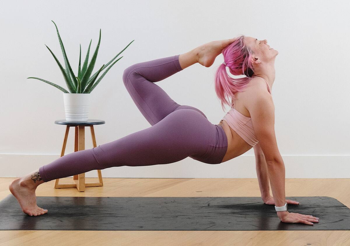 Hacer ejercicio, higiene del sueño. Foto: Unsplash