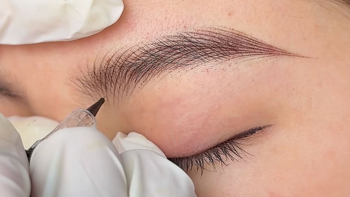 Hairstroke, la nueva técnica de cejas naturales