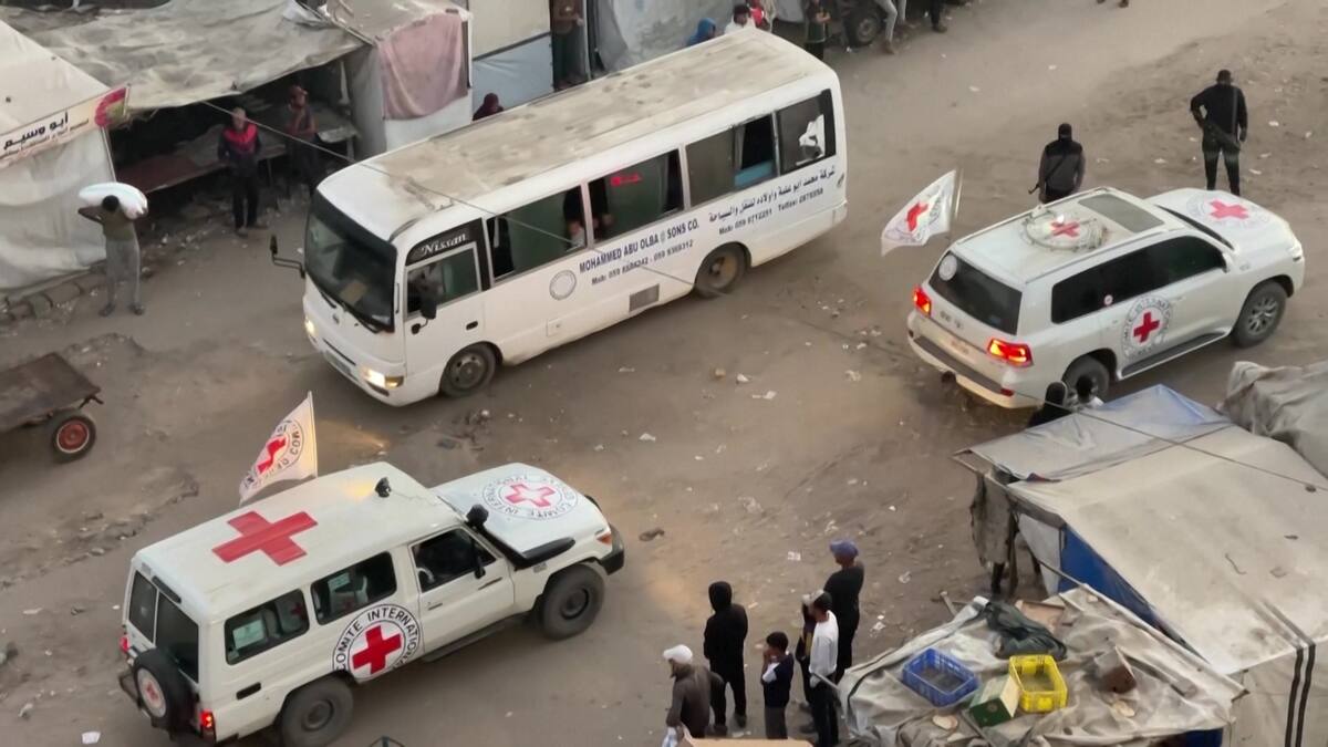 Hamás entregó cuerpos de los rehenes israelíes a través de la Cruz Roja.